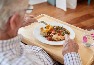 Portage de repas personne âgée