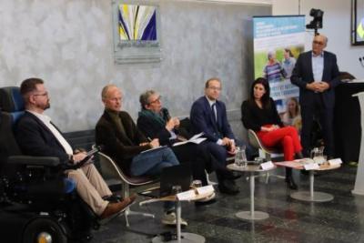 colloque "Handicap et citoyenneté, tous égaux ! Vraiment ?" - Agrandir l'image 2 sur 6, fenêtre modale