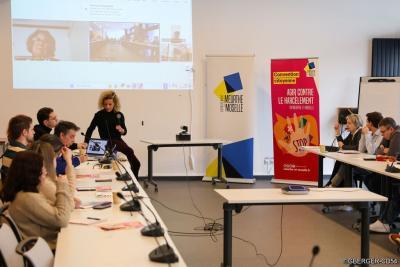 Agrandir l'image 1 sur 2, fenêtre modale