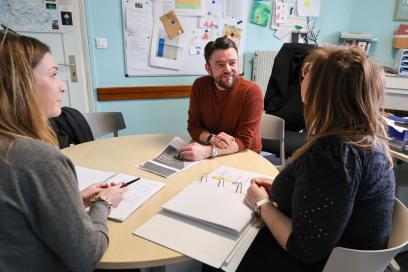 Travailleur social en MDS - Agrandir l'image, fenêtre modale